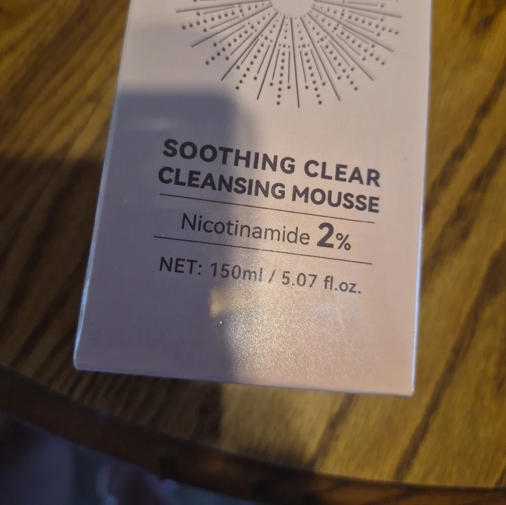 Silky Velvet Foam Soothing Clear Cleansing Mousse - New
